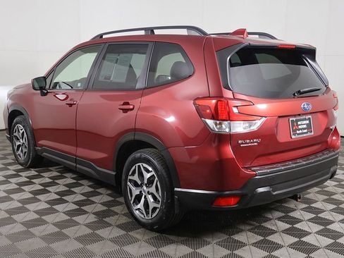 Used 2021 Subaru Forester Premium AWD/4WD image 10