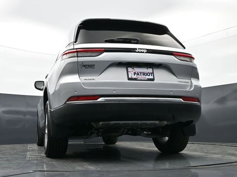 New 2026 Jeep Grand Cherokee Laredo X AWD/4WD image 37