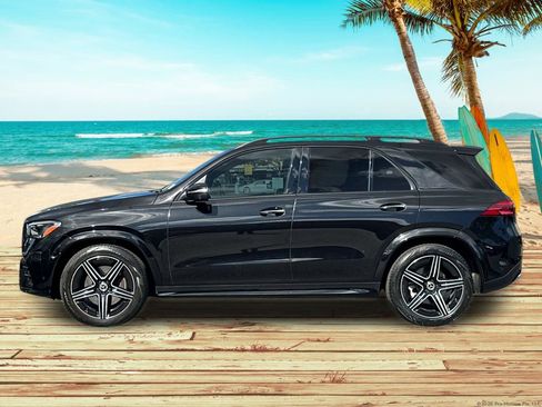 Used 2025 Mercedes-Benz GLE 350 4MATIC image 3