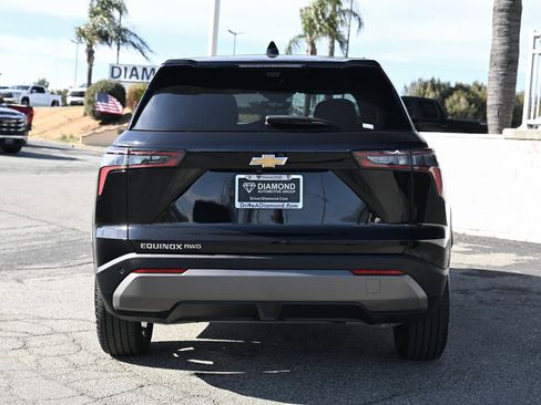 Used 2025 Chevrolet Equinox LT w/ Safety and Technology Package image 6