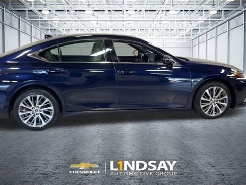 Used 2021 Lexus ES 350 w/ Premium Package FWD image 2