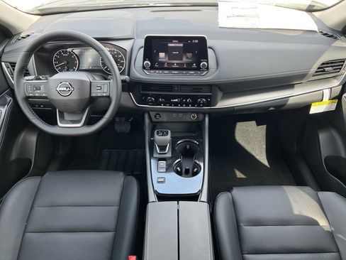 New 2026 Nissan Rogue SV image 8