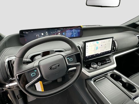 New 2025 Ford Expedition Platinum w/ Stealth Performance Package image 7