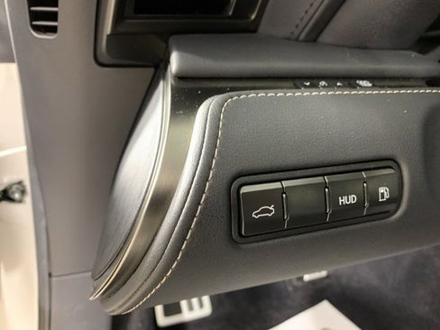 Used 2021 Lexus LC 500 Coupe w/ Performance Package image 18