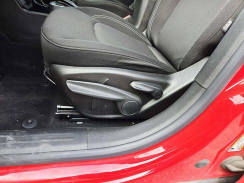 Used 2020 Jeep Renegade Sport image 34