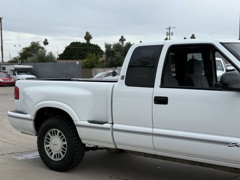 Used 1998 GMC Sonoma SLS w/ Popular Marketing Option Pkg image 5