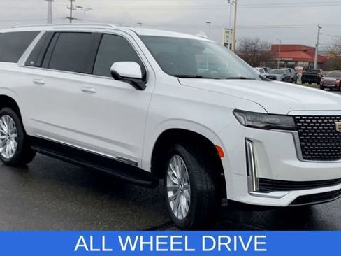 Certified 2023 Cadillac Escalade ESV Luxury image 2