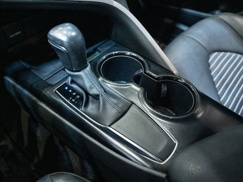 Certified 2020 Toyota Camry SE image 26