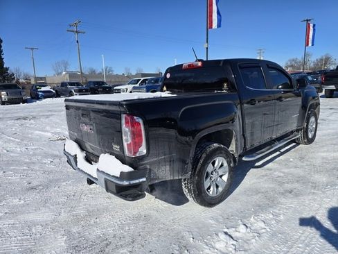 Used 2015 GMC Canyon SLE image 3