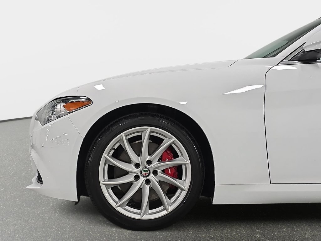 Used 2019 Alfa Romeo Giulia AWD image 10