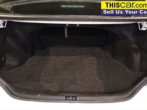 Used 2014 Toyota Camry LE image 19