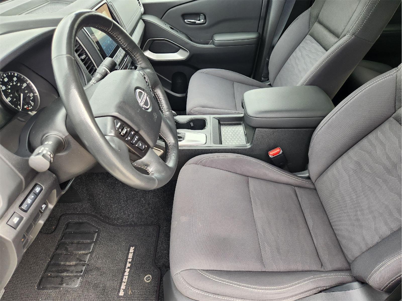 Used 2024 Nissan Frontier SV w/ SV Convenience Package RWD image 13