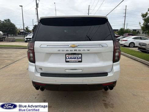 Used 2023 Chevrolet Suburban High Country w/ LPO, Illumination Package RWD image 9