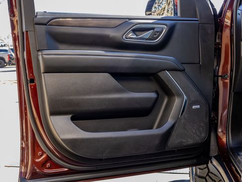 Used 2023 Chevrolet Tahoe Z71 w/ Off-Road Capability Package image 34