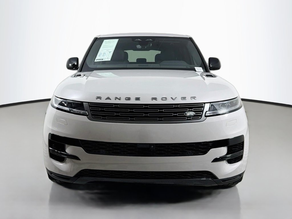 Used 2026 Land Rover Range Rover Sport SE AWD/4WD image 2