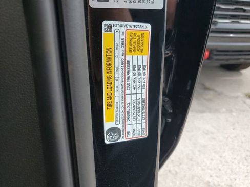 New 2026 GMC Sierra 3500 AT4 w/ AT4 Premium Plus Package AWD/4WD image 33