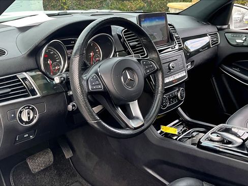 Used 2019 Mercedes-Benz GLS 550 4MATIC image 17