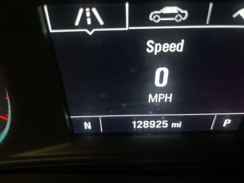 Used 2019 Chevrolet Traverse LS AWD/4WD image 4