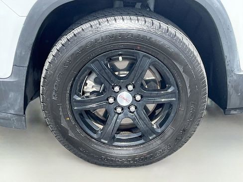 Used 2023 GMC Acadia AT4 w/ Technology Package image 34