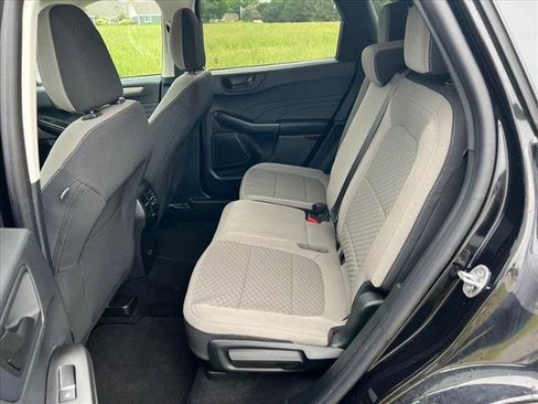 Used 2022 Ford Escape SE w/ Cold Weather Package image 13