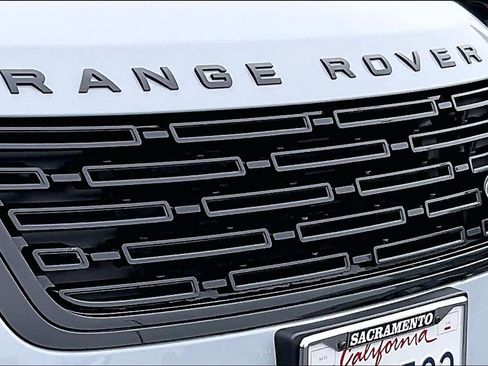 Used 2025 Land Rover Range Rover Velar Dynamic SE image 30
