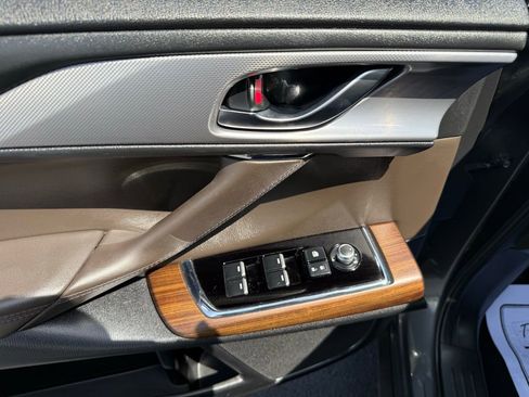 Used 2023 MAZDA CX-9 Signature image 19