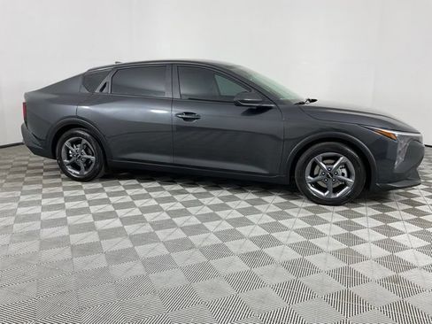 Used 2025 Kia K4 FWD image 11
