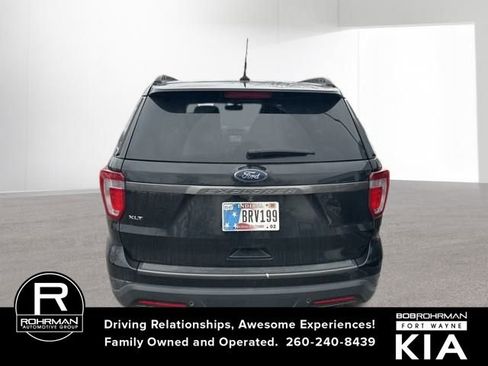 Used 2018 Ford Explorer XLT w/ Equipment Group 202A image 3