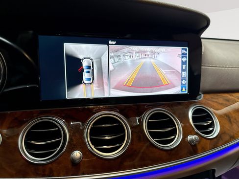 Used 2017 Mercedes-Benz E 300 4MATIC image 25