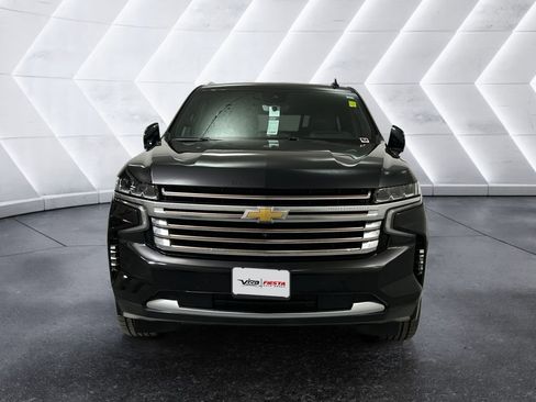 Used 2023 Chevrolet Suburban High Country image 2
