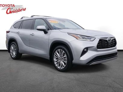 Used 2024 Toyota Highlander Platinum