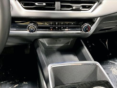 Used 2025 Chevrolet Equinox LT image 15