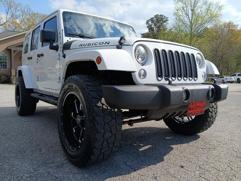 Used 2016 Jeep Wrangler Unlimited Rubicon w/ Max Tow Package image 4