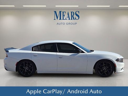 Used 2019 Dodge Charger SXT image 7