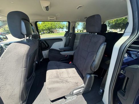 Used 2012 Dodge Grand Caravan SE FWD image 9