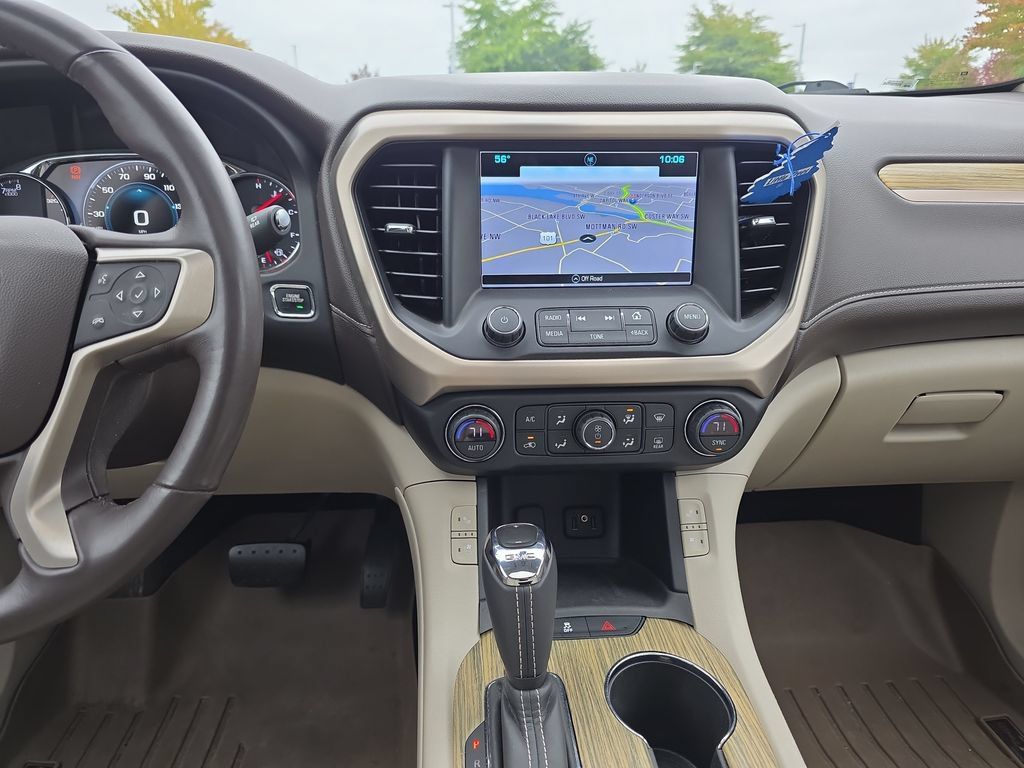 Used 2019 GMC Acadia Denali w/ Technology Package AWD/4WD image 25