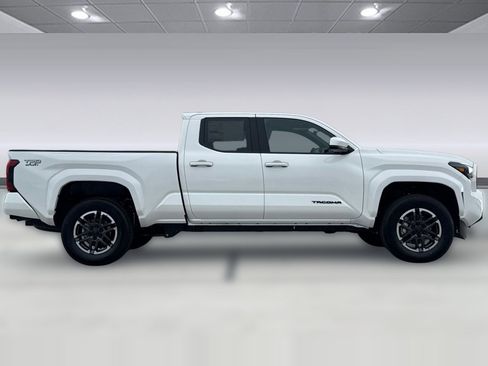 New 2026 Toyota Tacoma SR5 image 2