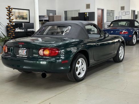 Used 2000 MAZDA MX-5 Miata image 6