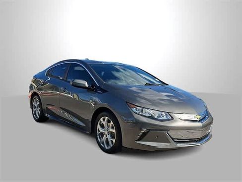 Used 2017 Chevrolet Volt Premier w/ Driver Confidence II Package image 2