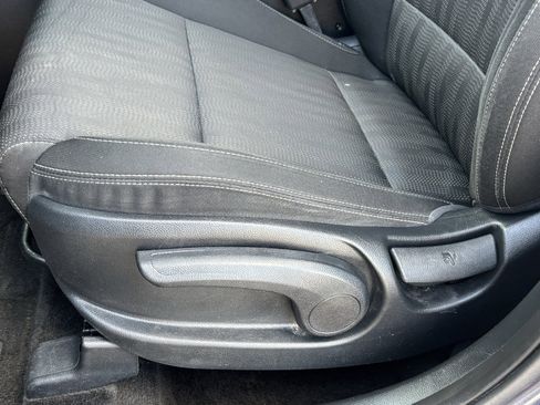 Used 2022 Kia Sportage LX image 17