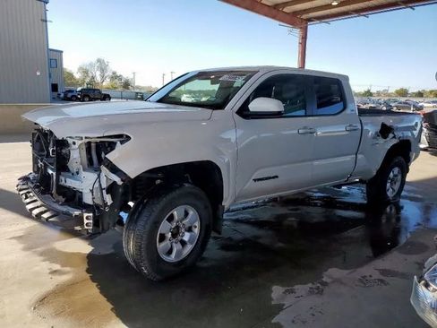 Used 2024 Toyota Tacoma SR5 image 1