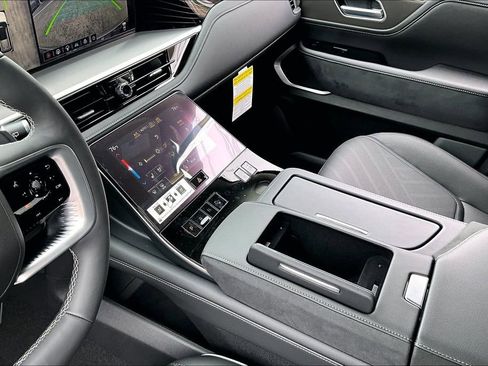 New 2026 INFINITI QX80 Luxe RWD image 12