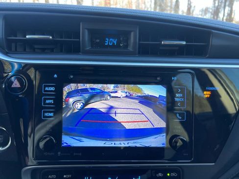 Used 2019 Toyota Corolla SE image 30