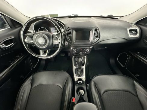 Used 2019 Jeep Compass Latitude w/ Cold Weather Group AWD/4WD image 10