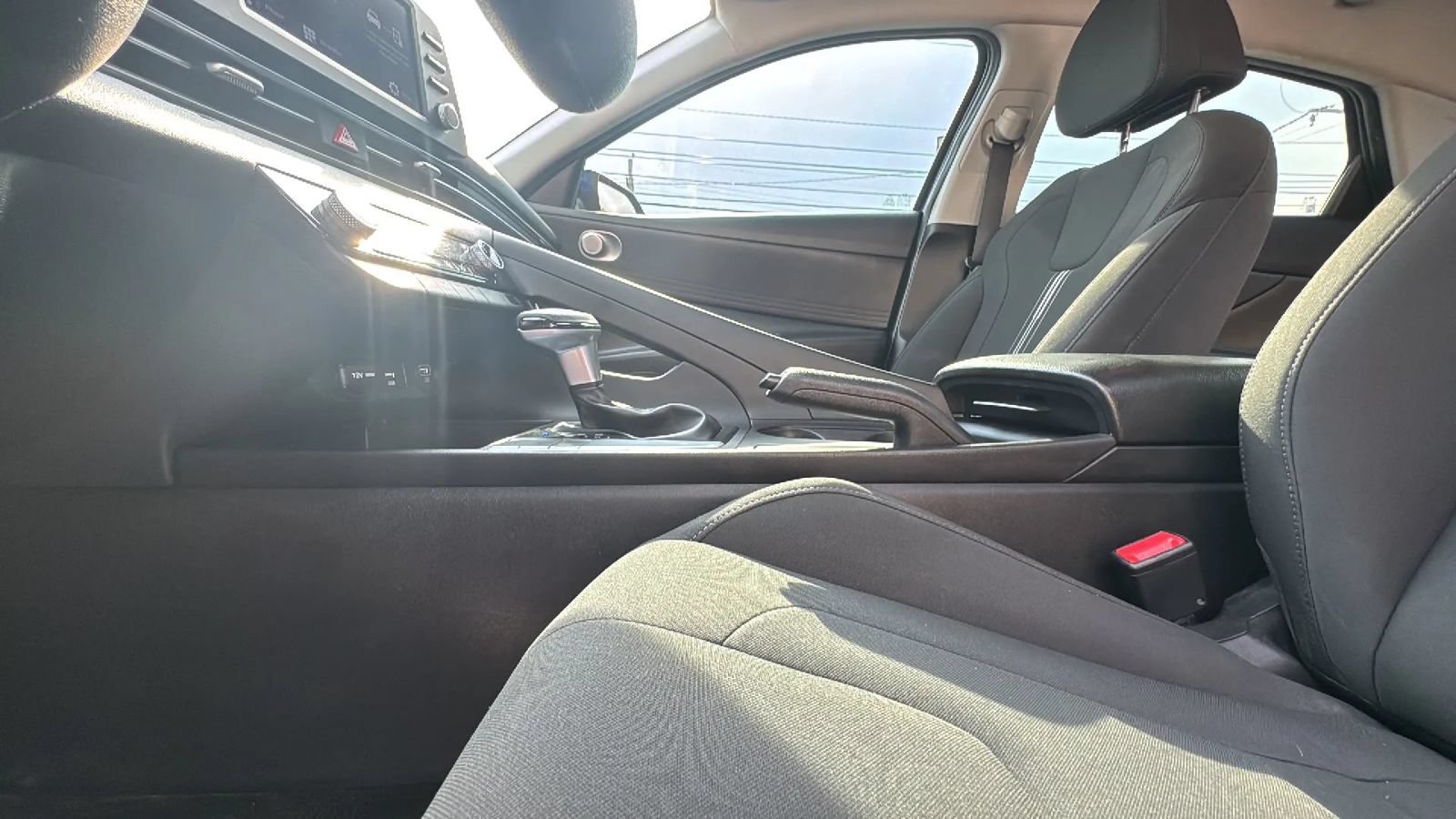 Used 2021 Hyundai Elantra SEL FWD image 14