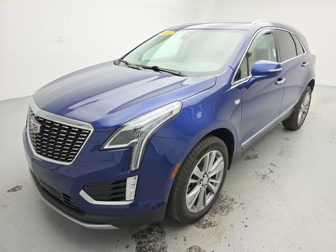 Used 2025 Cadillac XT5 Premium Luxury w/ LPO, Floor Liner Package AWD/4WD image 5
