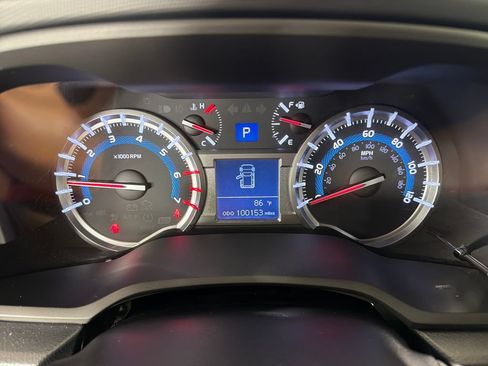 Used 2018 Toyota 4Runner SR5 Premium AWD/4WD image 11