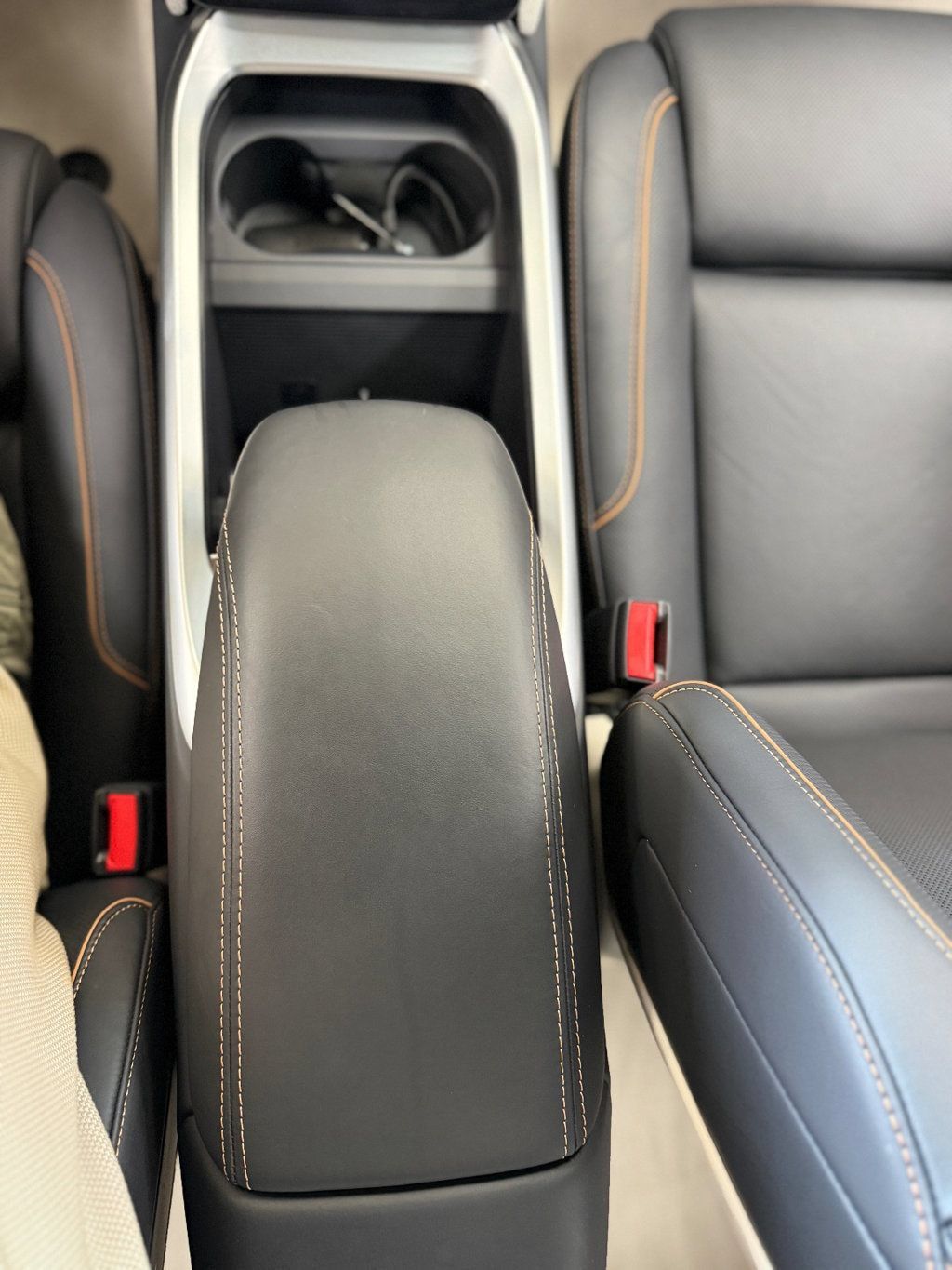 Used 2025 Lucid Air Touring AWD/4WD image 27