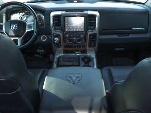 Used 2016 RAM 1500 Laramie w/ Convenience Group AWD/4WD image 9