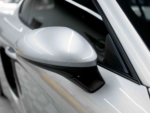 Used 2018 Porsche 718 Cayman RWD image 22